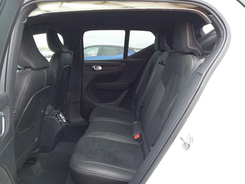 2019 VOLVO XC40 2.0 T4 R DESIGN 5DR AWD GEARTRONIC