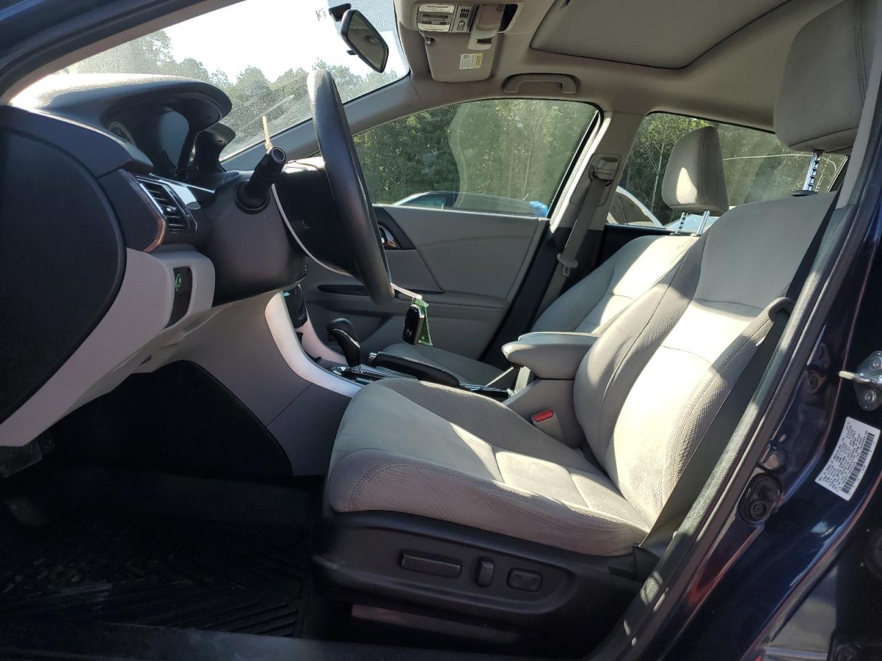 2017 Honda Accord Ex VIN: 1HGCR2F71HA042929 Lot: 85732135