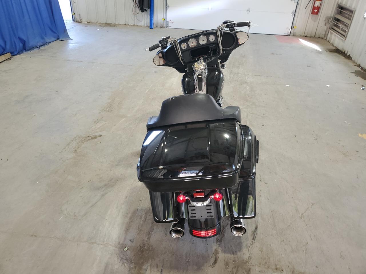 2016 Harley-Davidson Flhx Street Glide VIN: 1HD1KBM11GB647775 Lot: 81918525