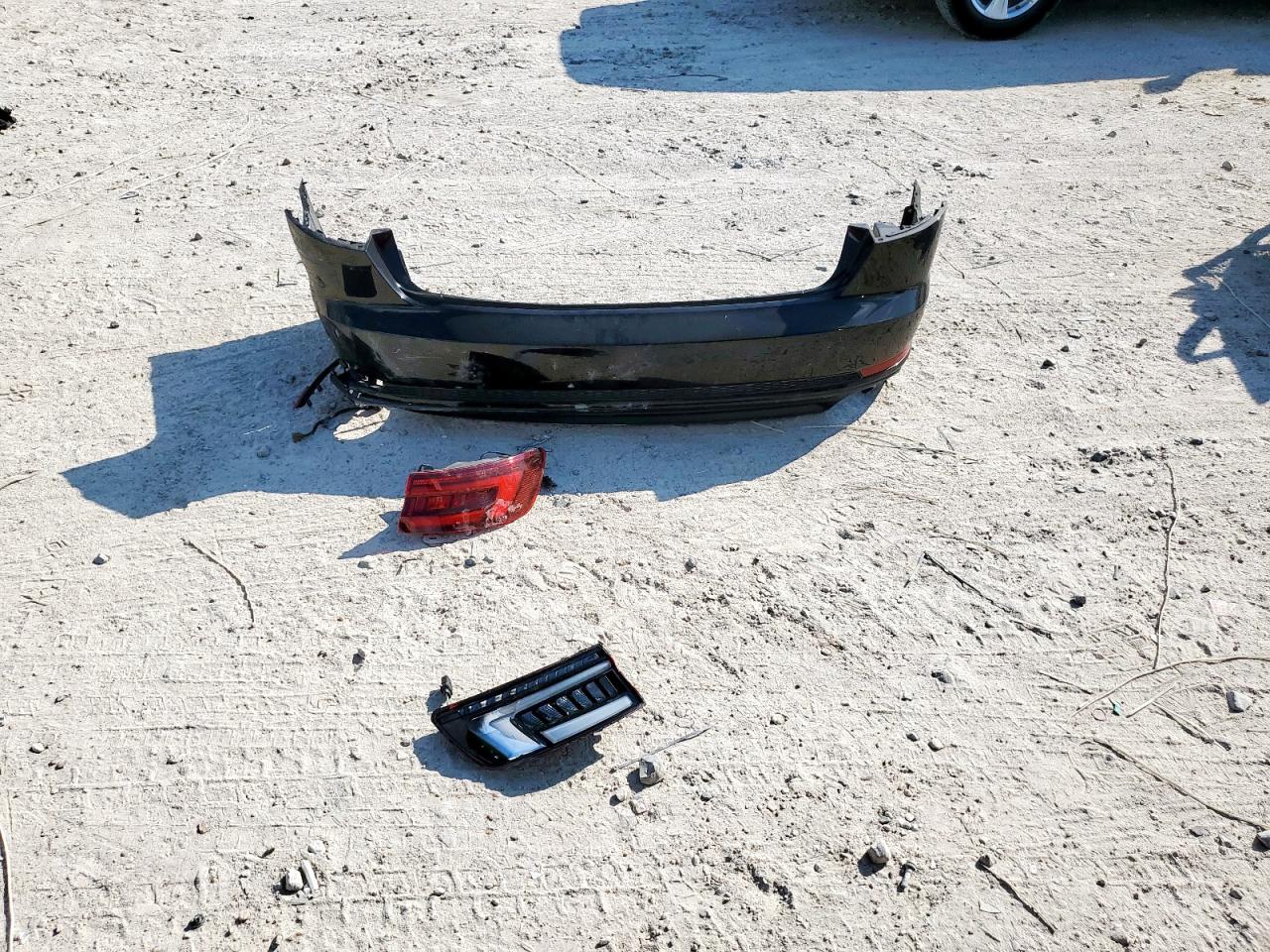 2018 Audi A4 Premium Plus VIN: WAUENAF49JA051058 Lot: 82006125