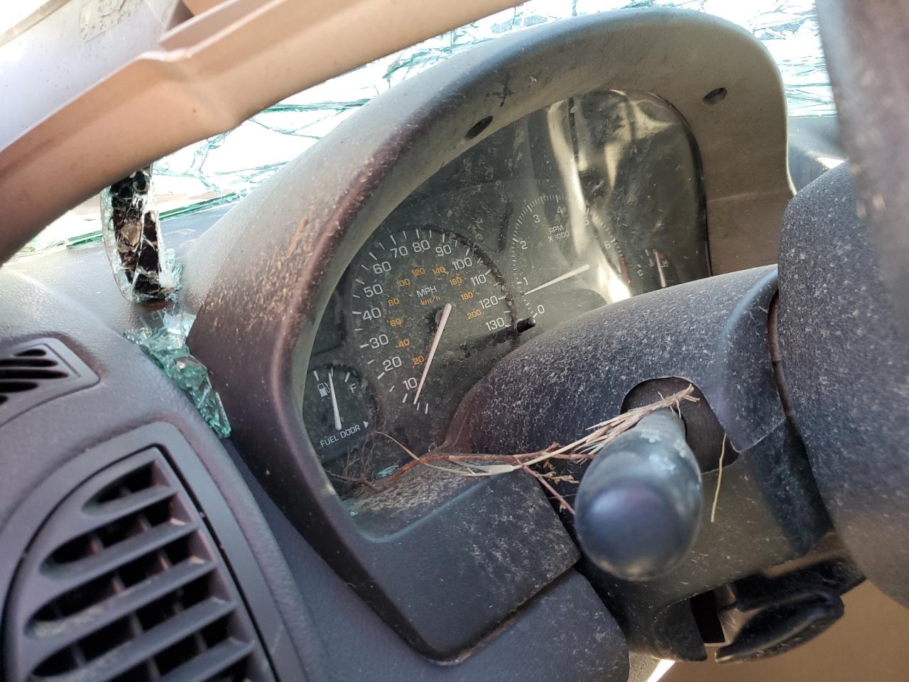 2003 Saturn Vue VIN: 5GZCZ53B23S823145 Lot: 85925205