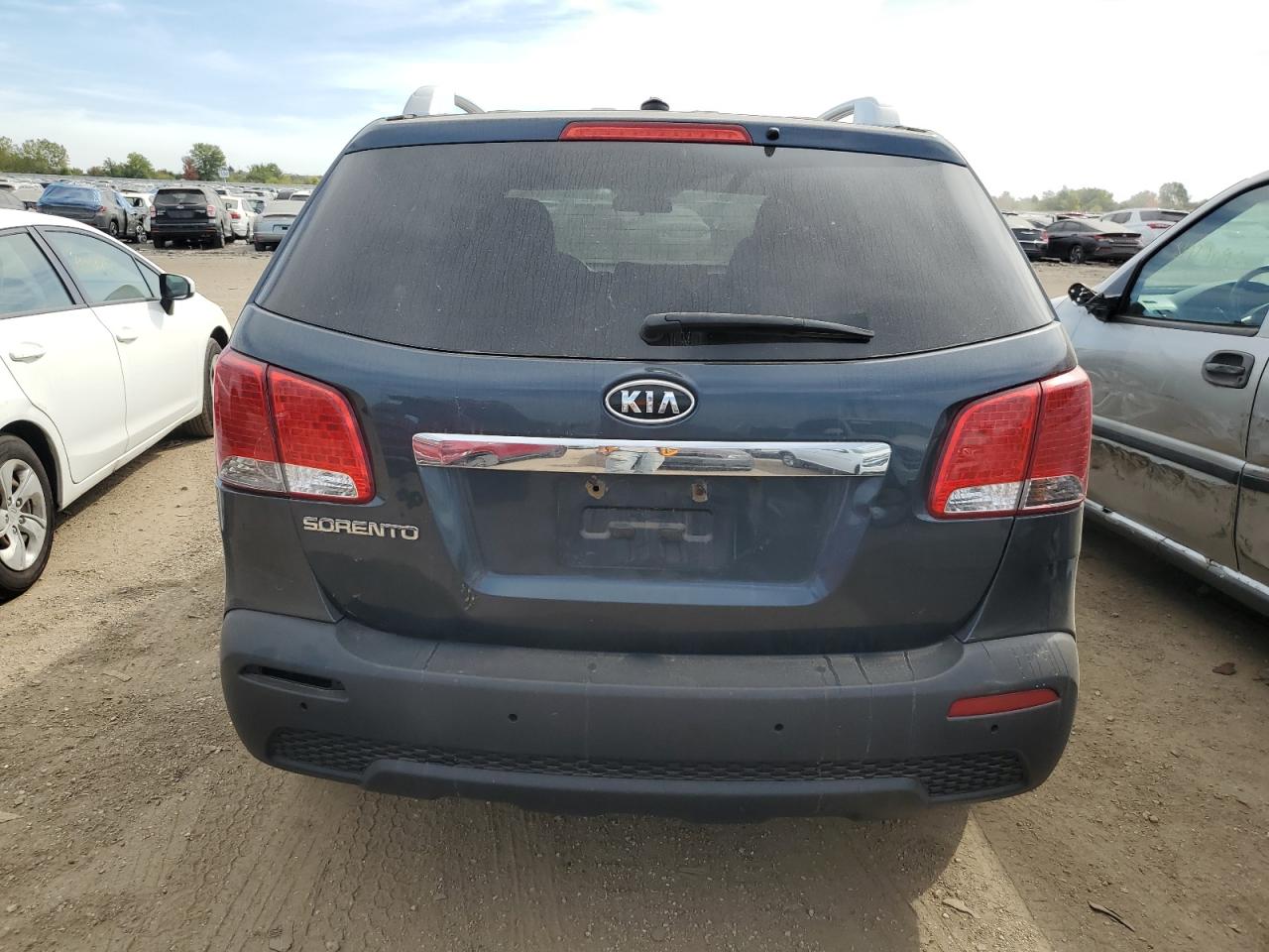 2011 Kia Sorento Base VIN: 5XYKTDA22BG106230 Lot: 82001005