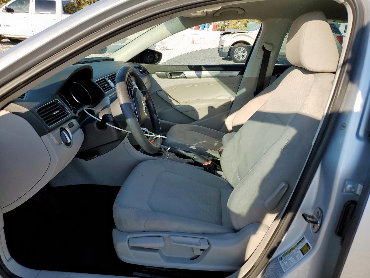 2016 Volkswagen Passat S VIN: 1VWAT7A34GC059667 Lot: 86500355