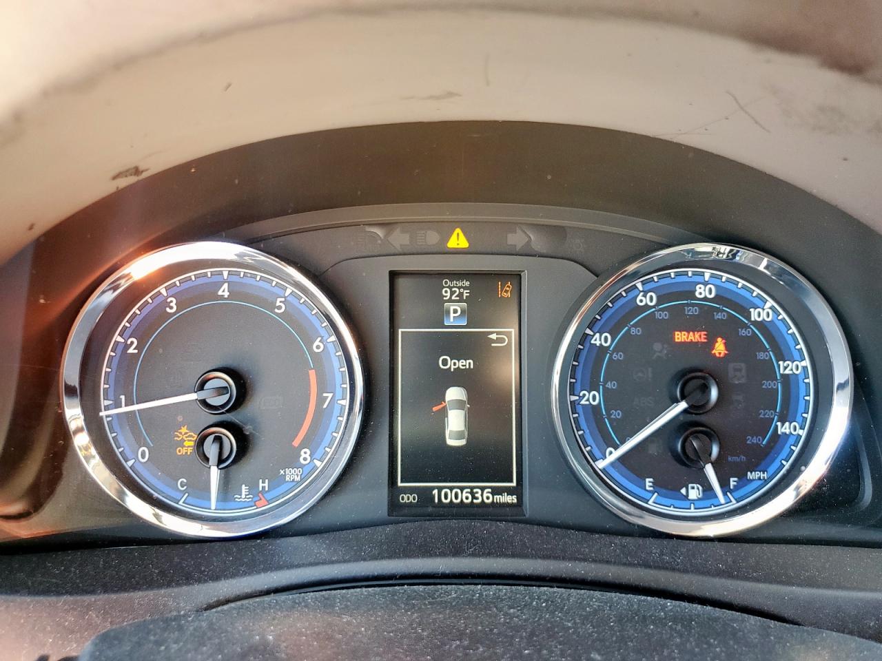 2018 Toyota Corolla L VIN: 5YFBURHE2JP756194 Lot: 86328595