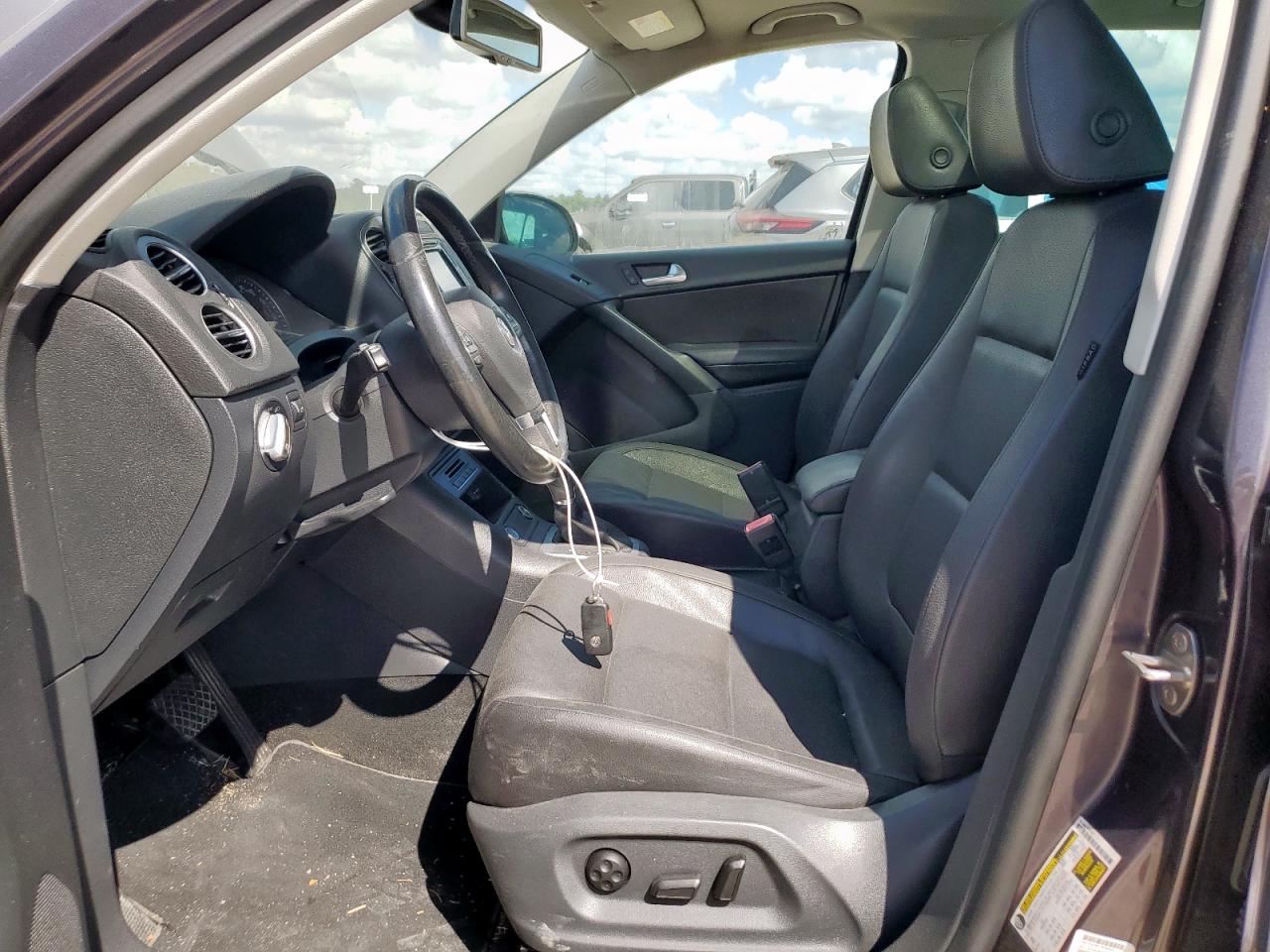 2016 Volkswagen Tiguan S VIN: WVGAV7AX8GW515695 Lot: 85362125