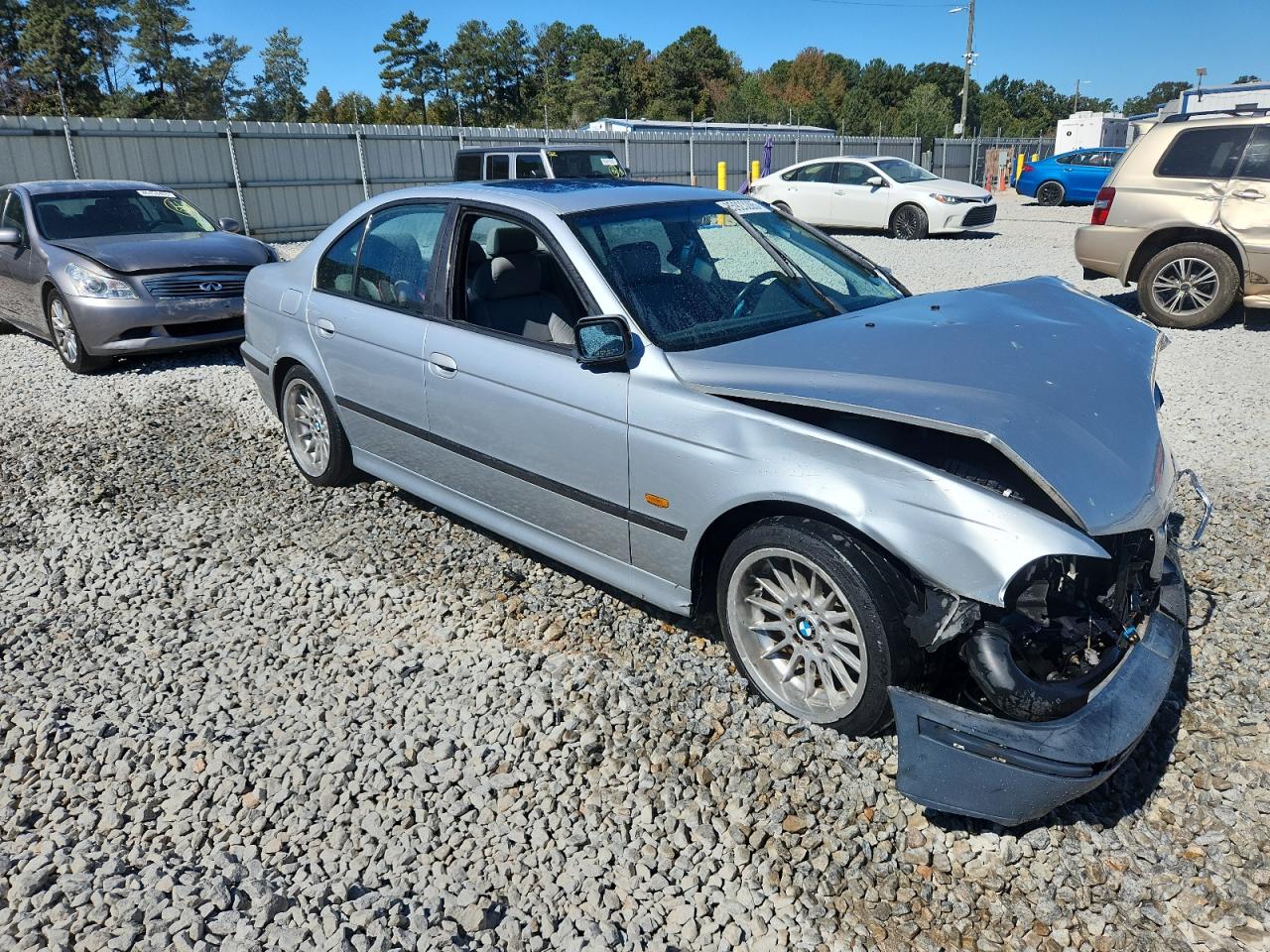 Фото: WBADE5328WBV95378