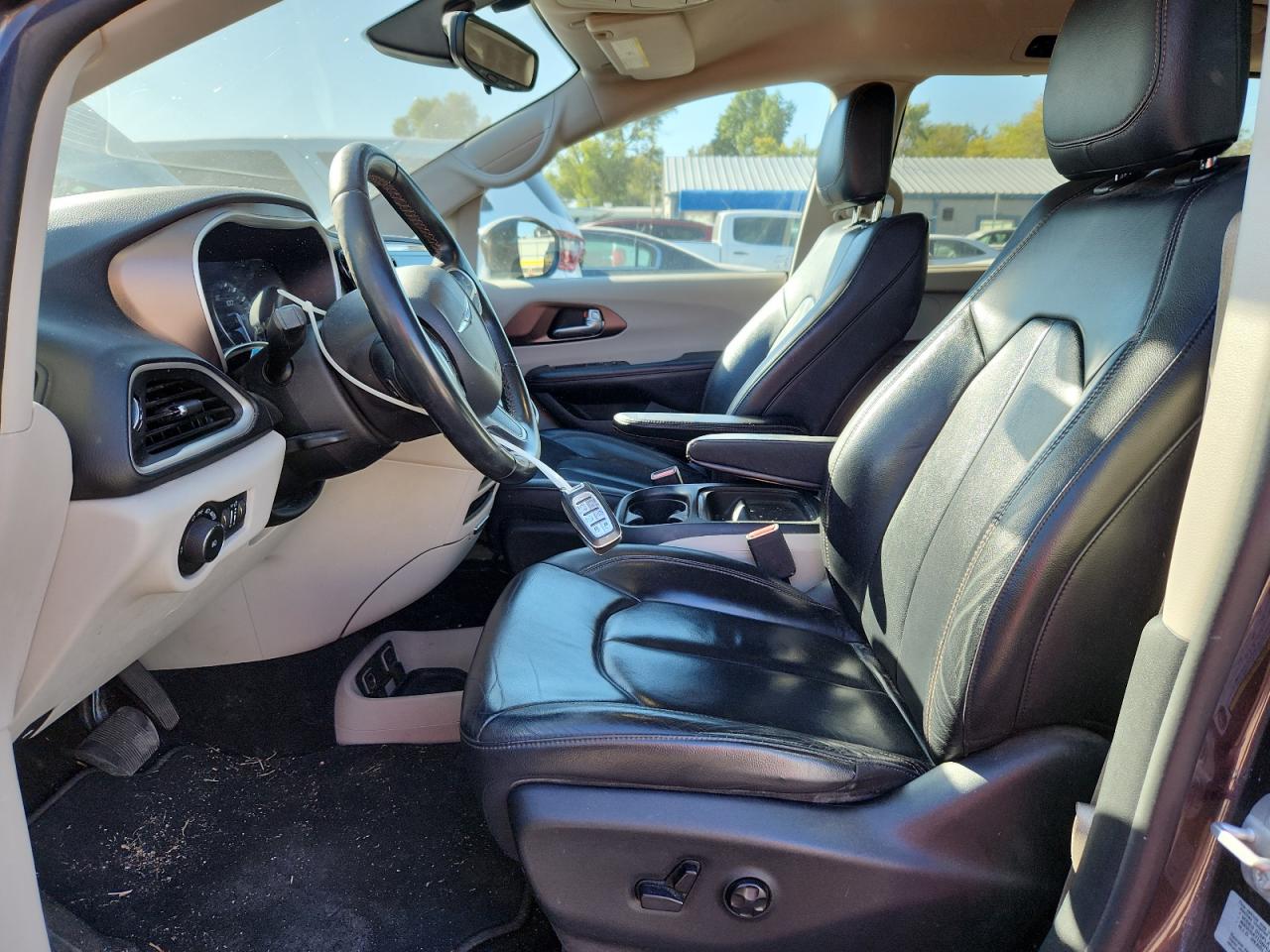 2017 Chrysler Pacifica Touring L VIN: 2C4RC1BG3HR785999 Lot: 87429955