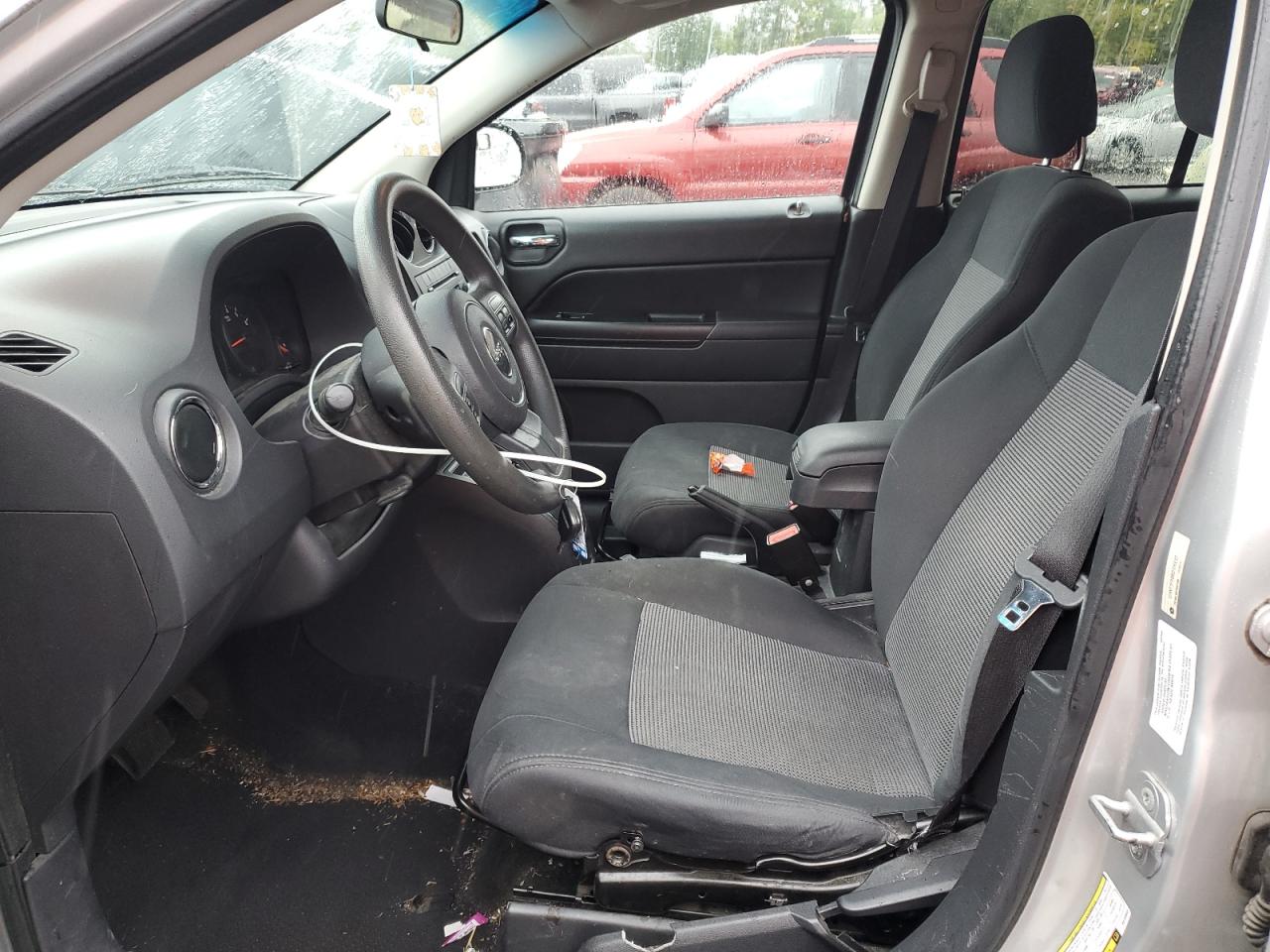 2011 Jeep Compass Sport VIN: 1J4NT1FB6BD156643 Lot: 81946395