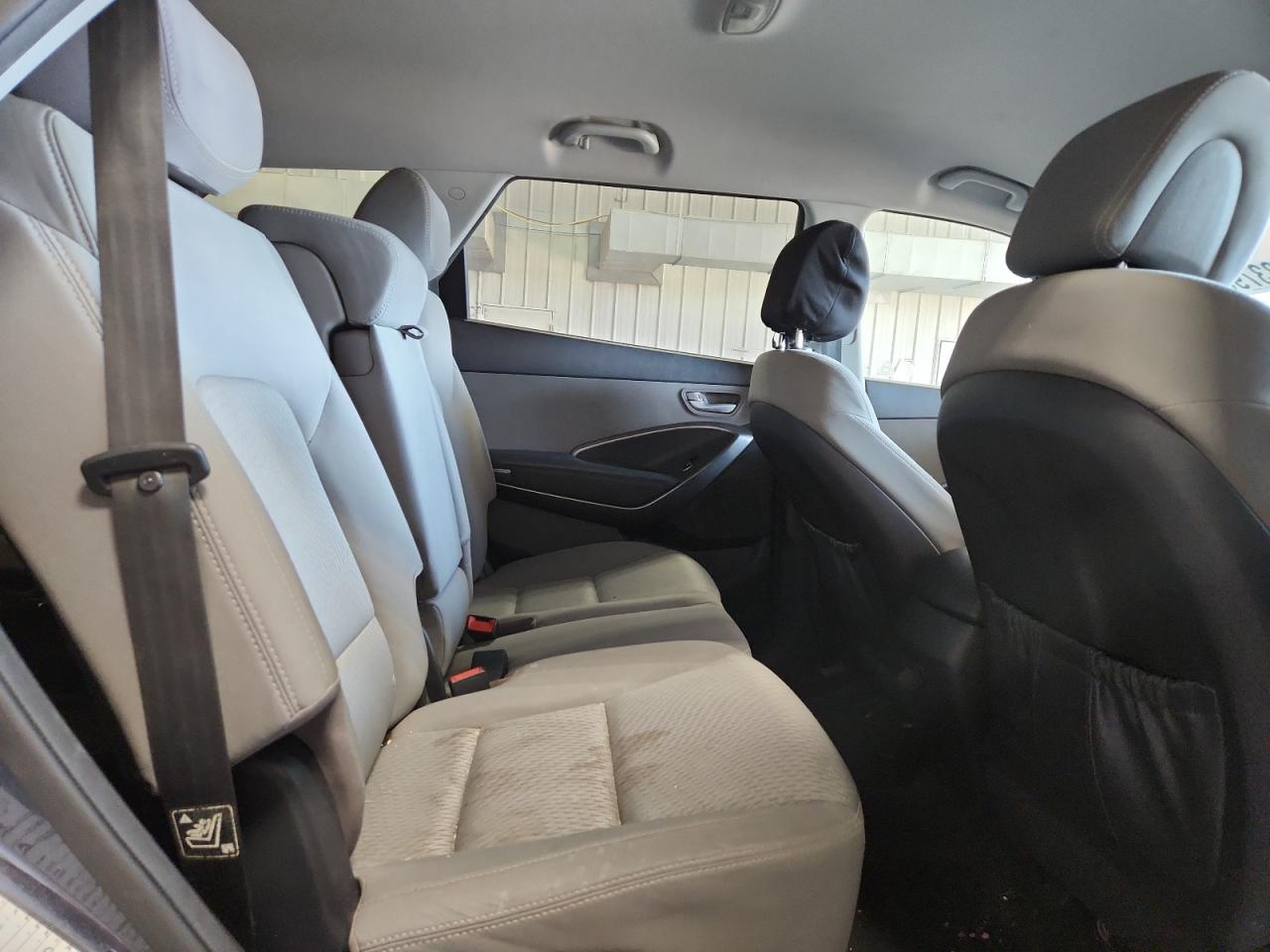 2017 Hyundai Santa Fe Se VIN: KM8SM4HF1HU167240 Lot: 82233795