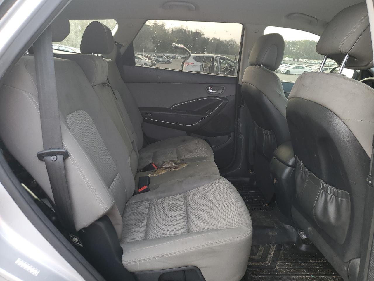 2017 Hyundai Santa Fe Se VIN: KM8SMDHF1HU179159 Lot: 85382265