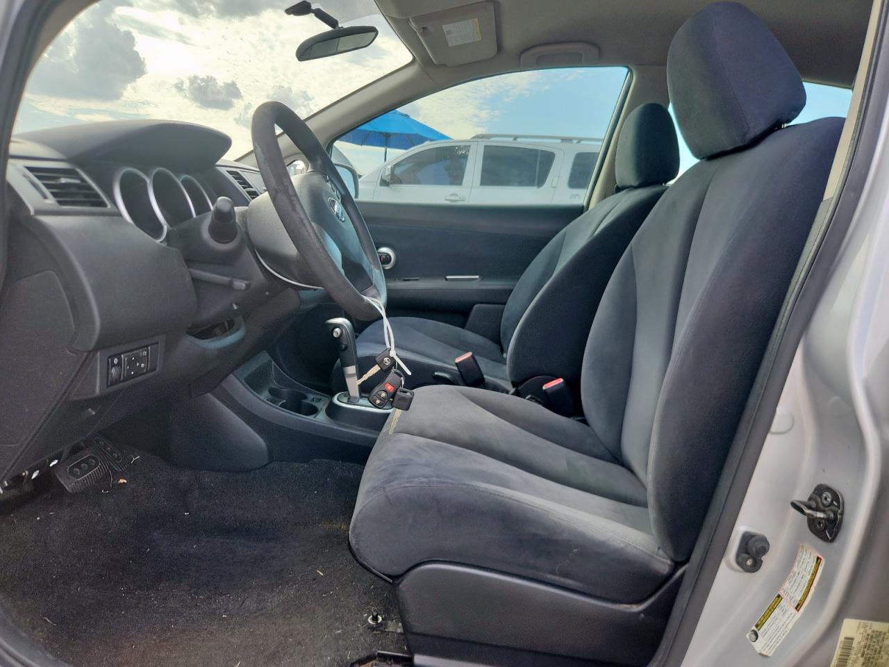 2009 Nissan Versa S VIN: 3N1BC11E09L445986 Lot: 85884035