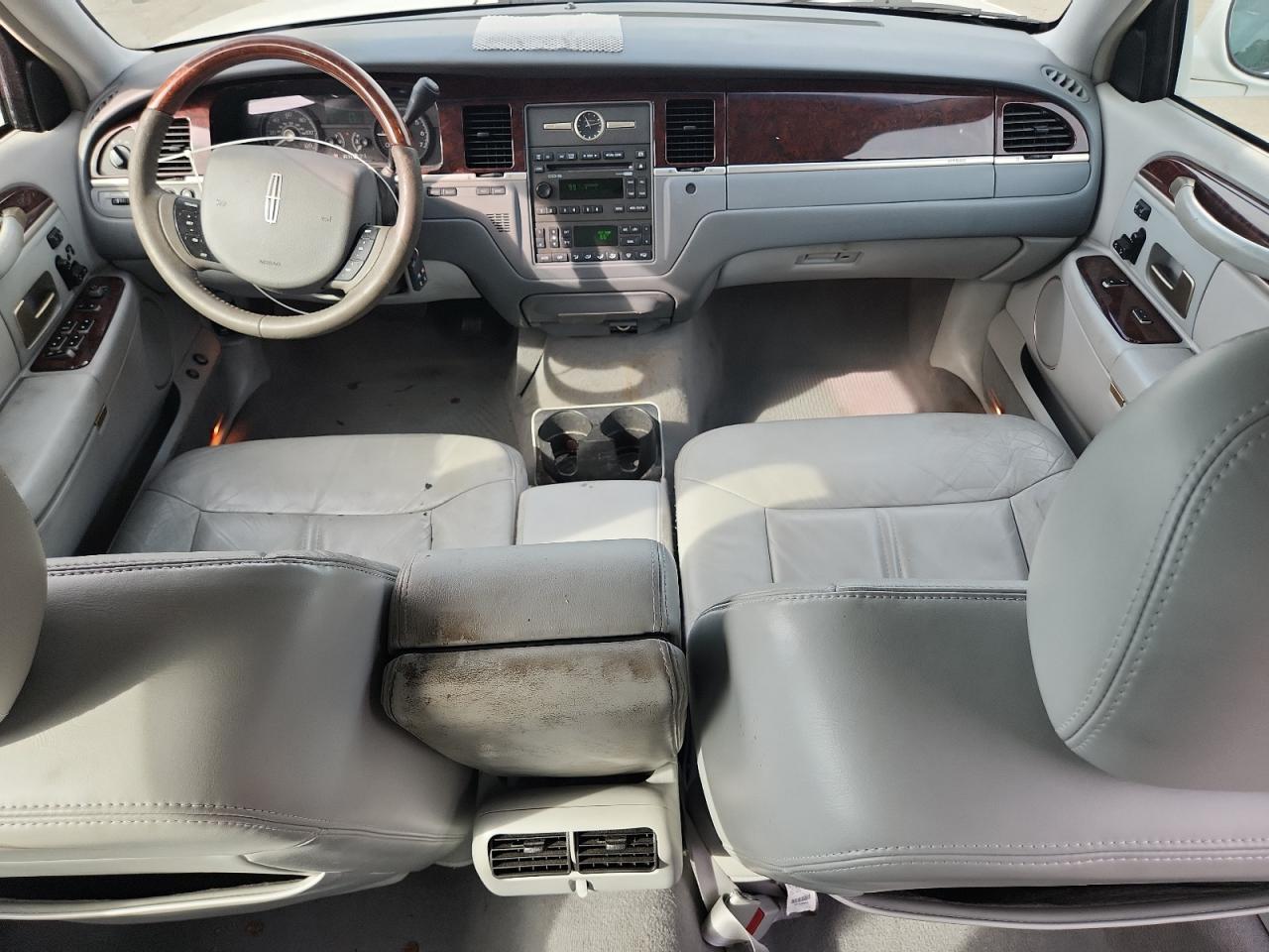 2006 Lincoln Town Car Signature Limited VIN: 1LNHM82V76Y635544 Lot: 87372505