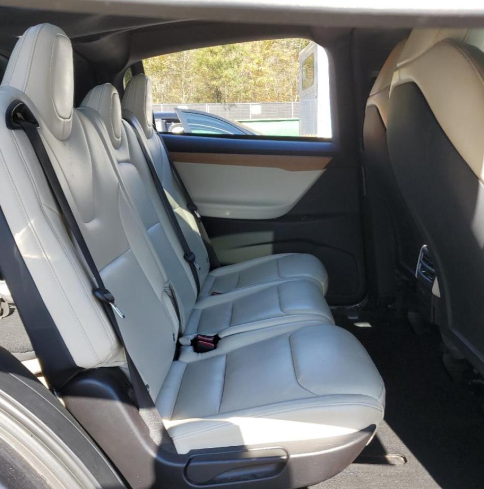 2020 Tesla Model X VIN: 5YJXCAE22LF243532 Lot: 87010305