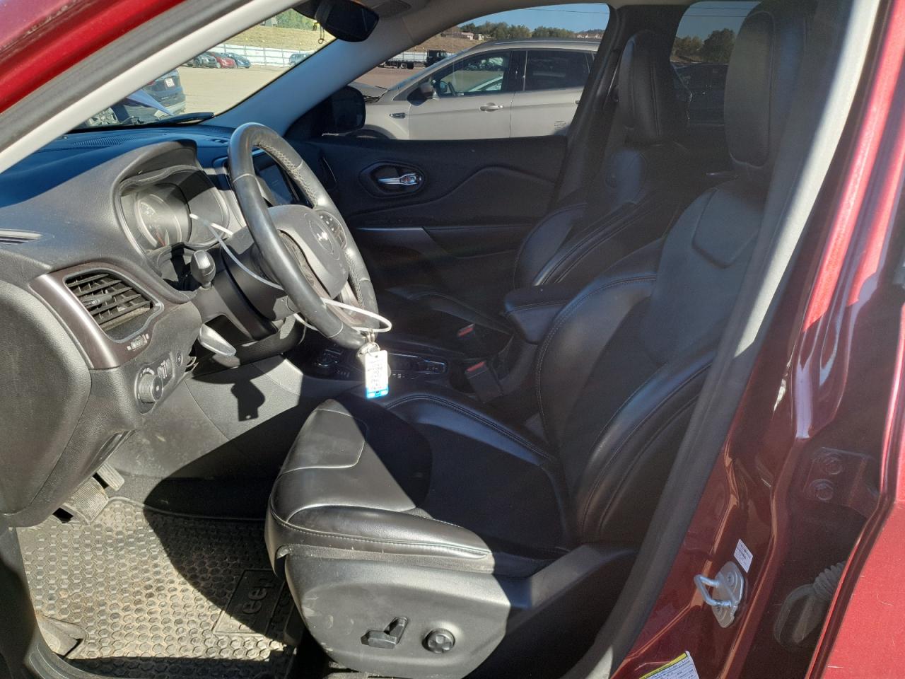 2019 Jeep Cherokee Latitude Plus VIN: 1C4PJMLNXKD385198 Lot: 82779175