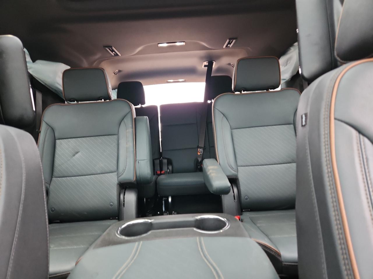 2025 GMC Yukon Xl At4 VIN: 1GKS2HRL3SR240449 Lot: 90399735