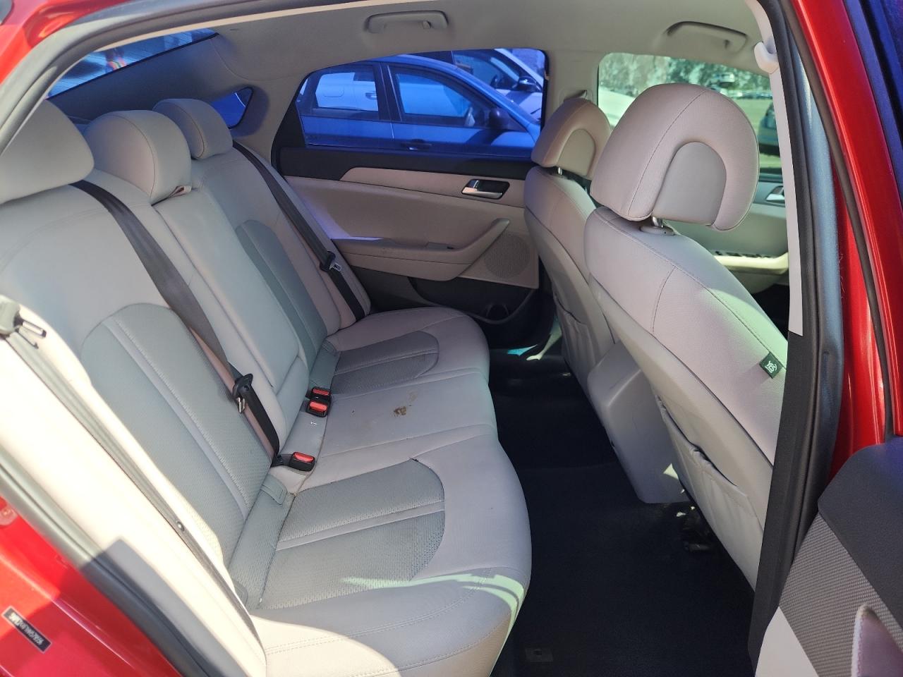 2017 Hyundai Sonata Se VIN: 5NPE24AF1HH579556 Lot: 82320995