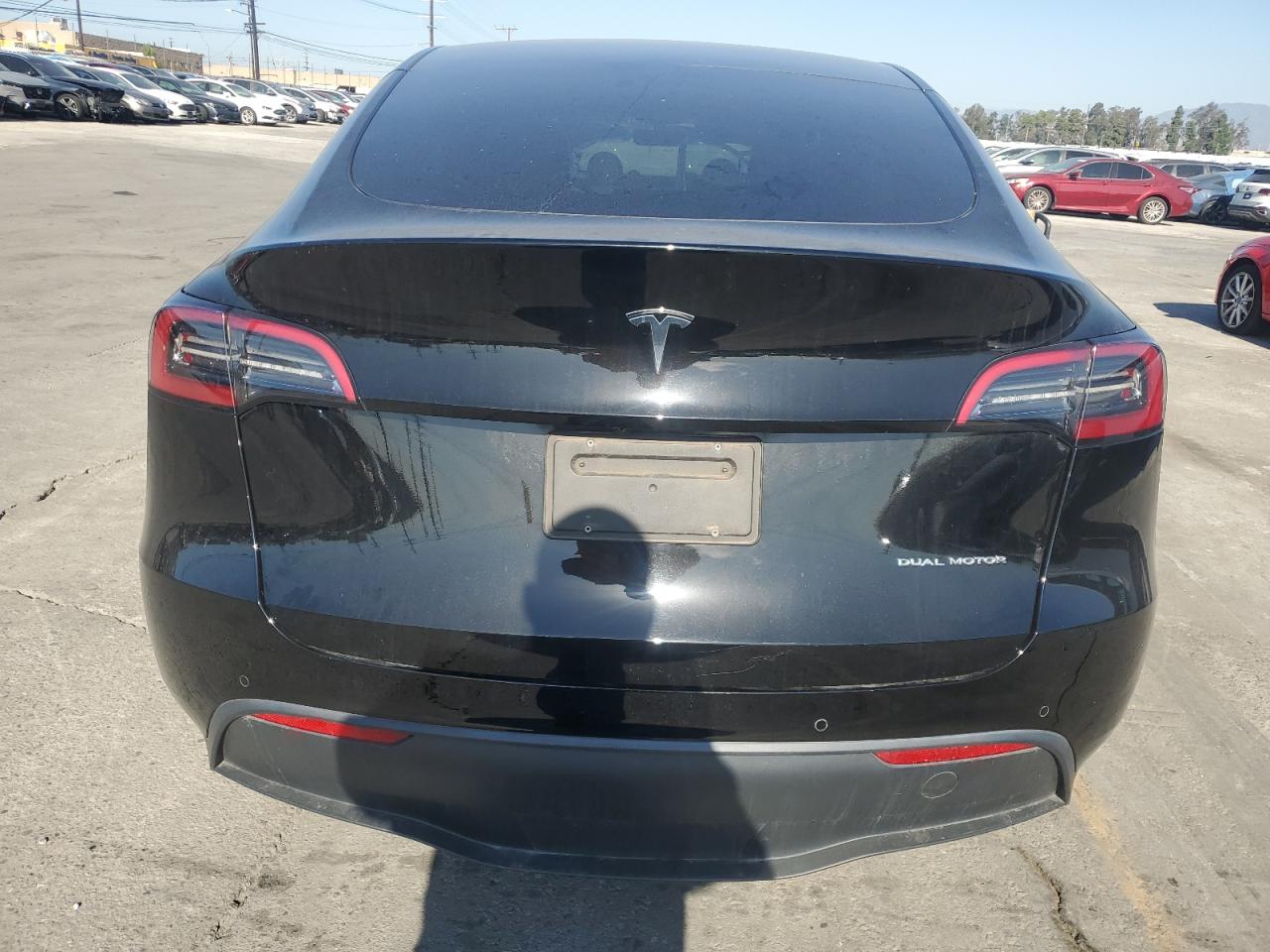 2022 Tesla Model Y VIN: 7SAYGDEE8NF557969 Lot: 86839825