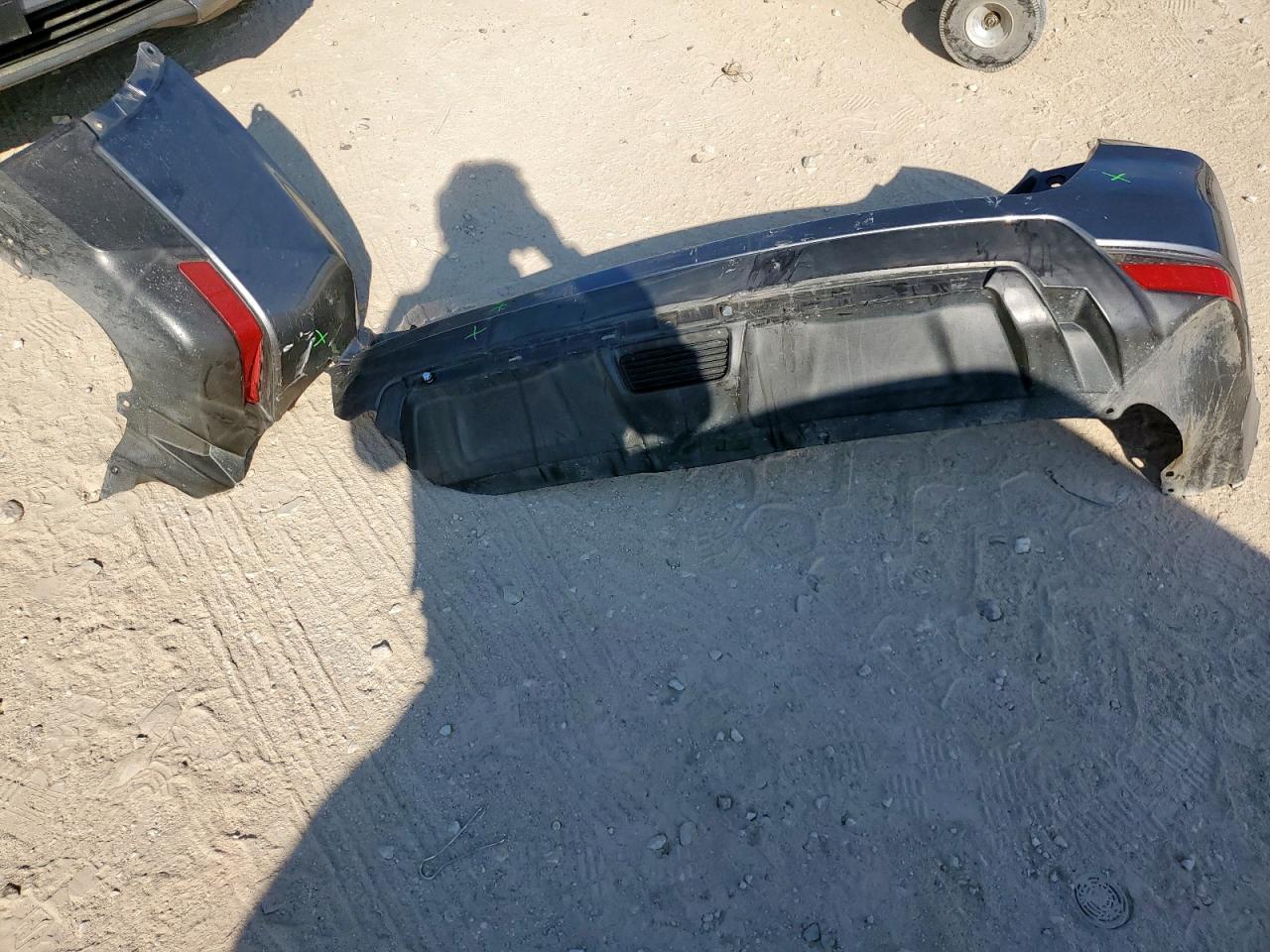 2018 Nissan Rogue S VIN: KNMAT2MTXJP587022 Lot: 84811745