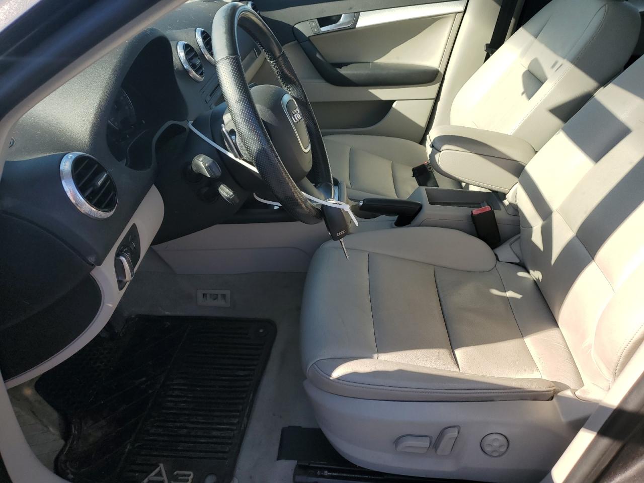 2013 Audi A3 Premium Plus VIN: WAUKJAFM7DA005635 Lot: 85314775