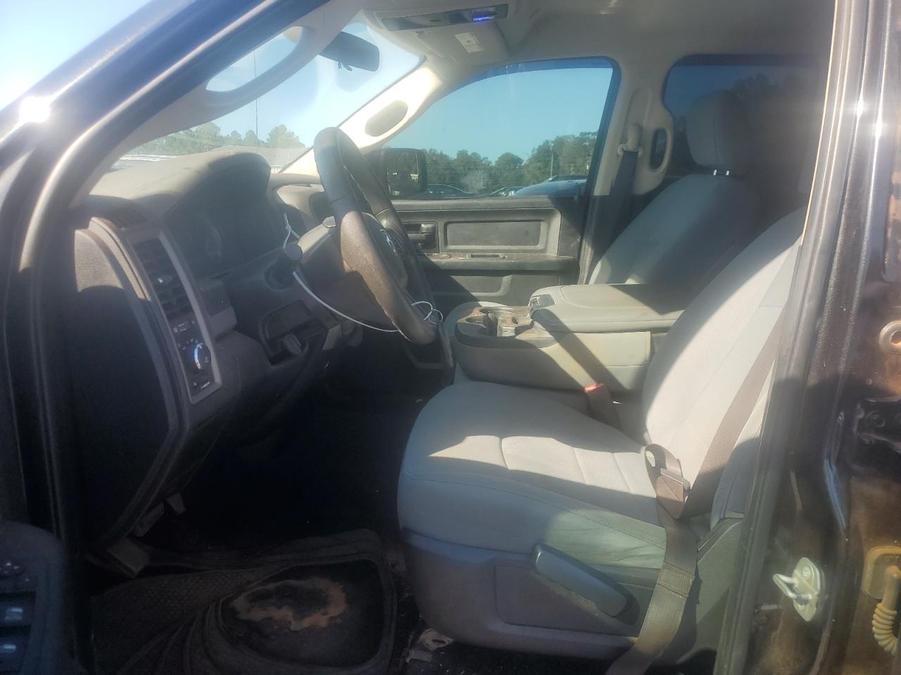 2017 Ram 1500 St VIN: 1C6RR6FGXHS570308 Lot: 86228455