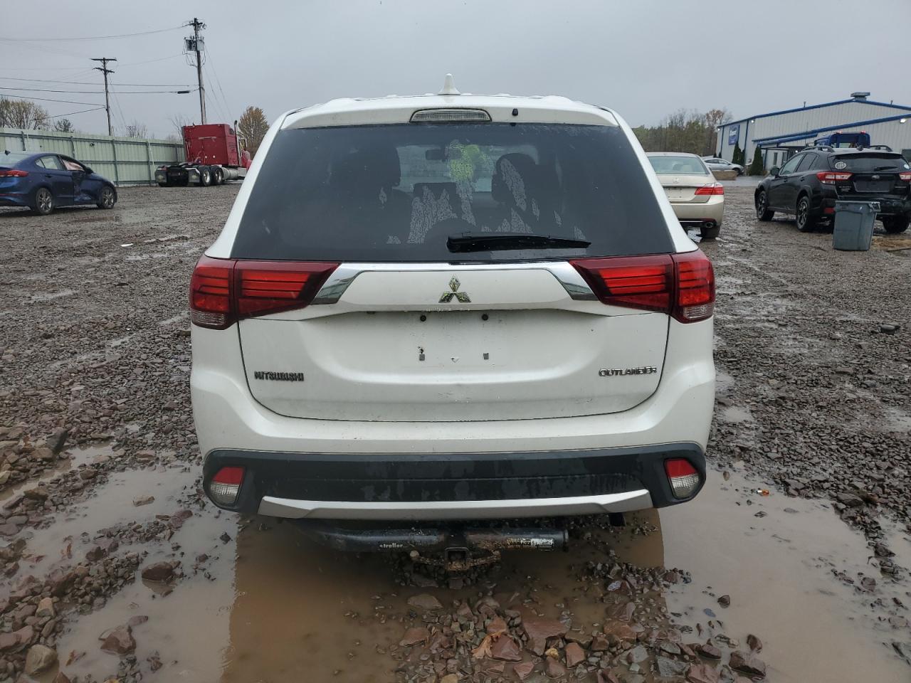2017 Mitsubishi Outlander Es VIN: JA4AD2A36HZ001457 Lot: 82504355