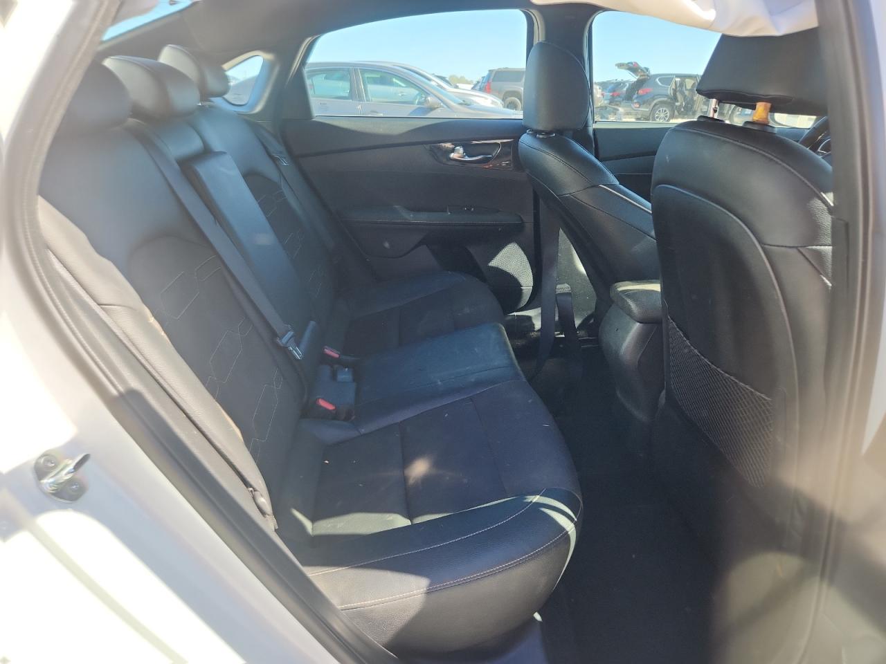 2024 Kia Forte Gt Line VIN: 3KPF54AD3RE825927 Lot: 87237825