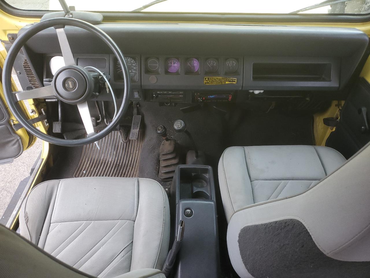 1992 Jeep Wrangler / Yj VIN: 2J4FY29S5NJ553428 Lot: 84649565