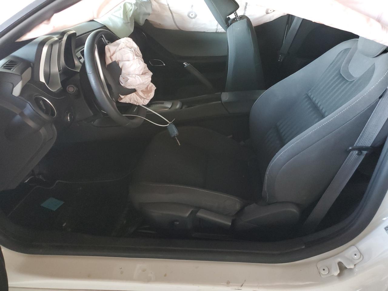 2015 Chevrolet Camaro Ls VIN: 2G1FB1E37F9238593 Lot: 85099595