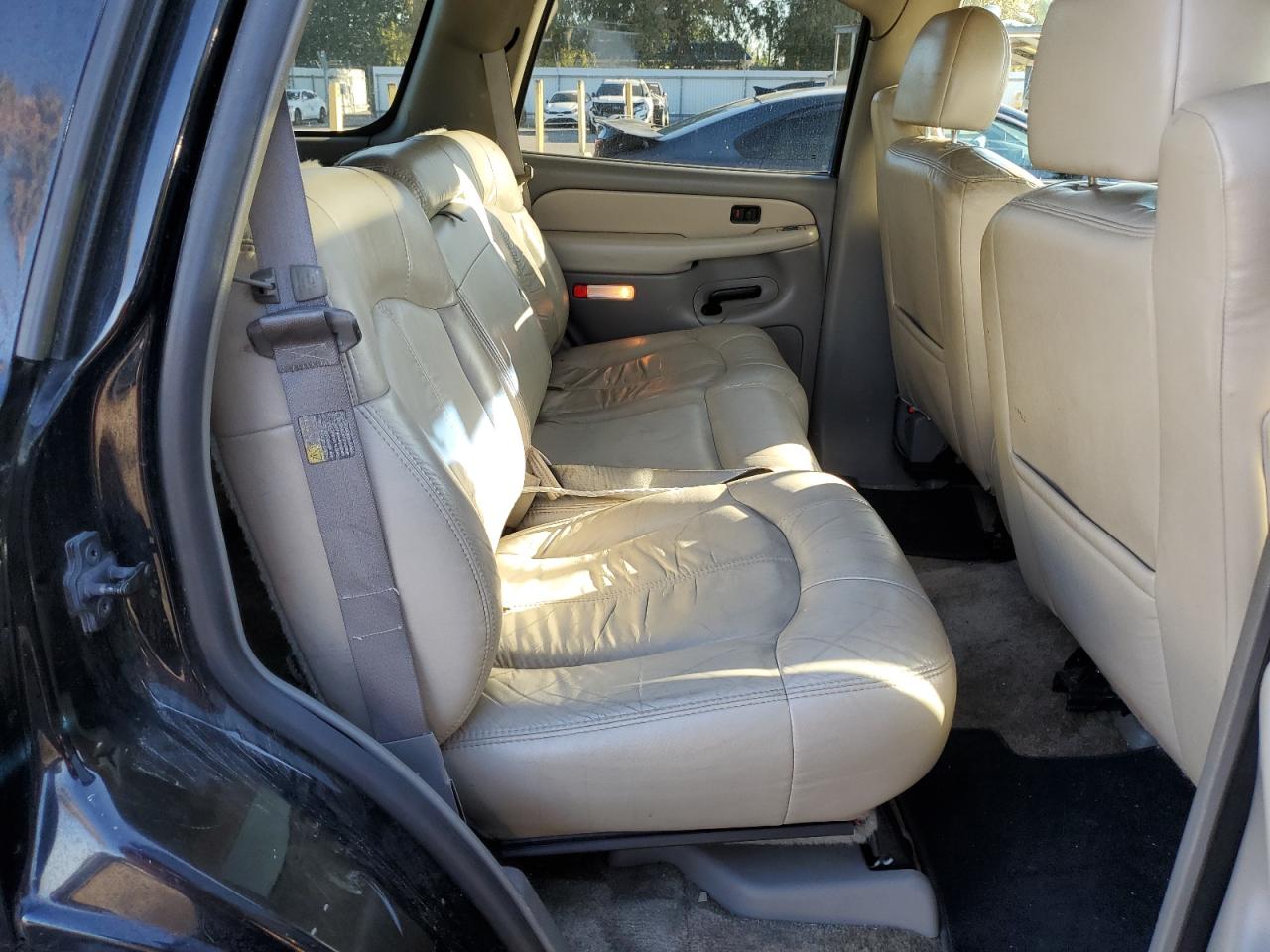 2002 Chevrolet Tahoe C1500 VIN: 1GNEC13T22R307832 Lot: 90944625