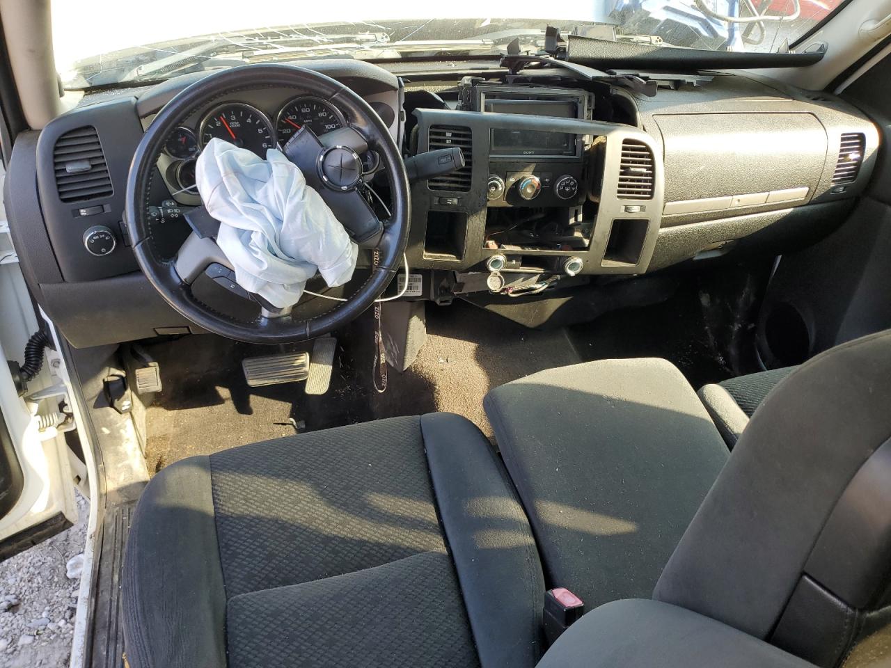 2008 GMC Sierra C1500 VIN: 3GTEC13J88G305244 Lot: 84402465