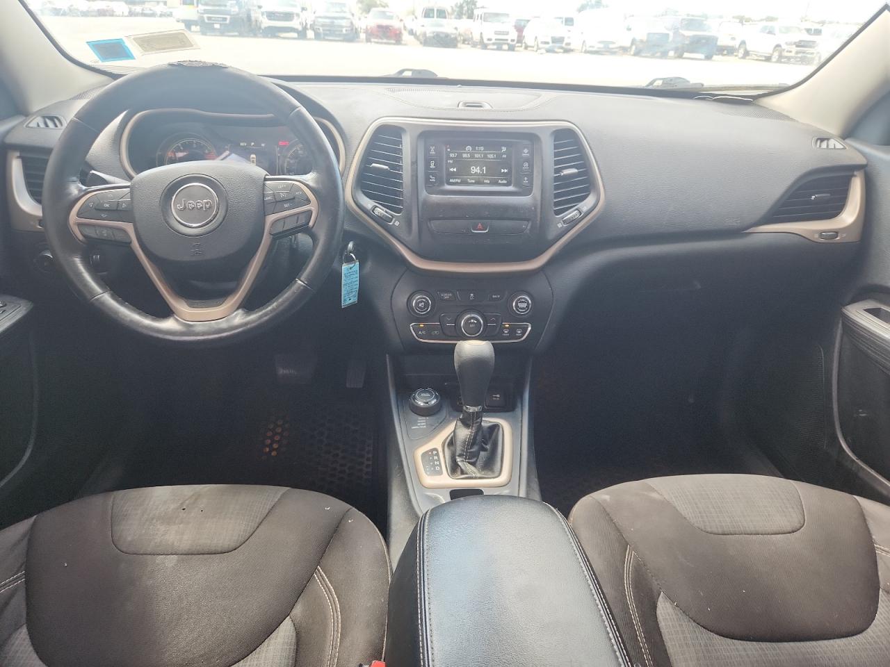 2016 Jeep Cherokee Latitude VIN: 1C4PJMCB9GW226092 Lot: 85580475