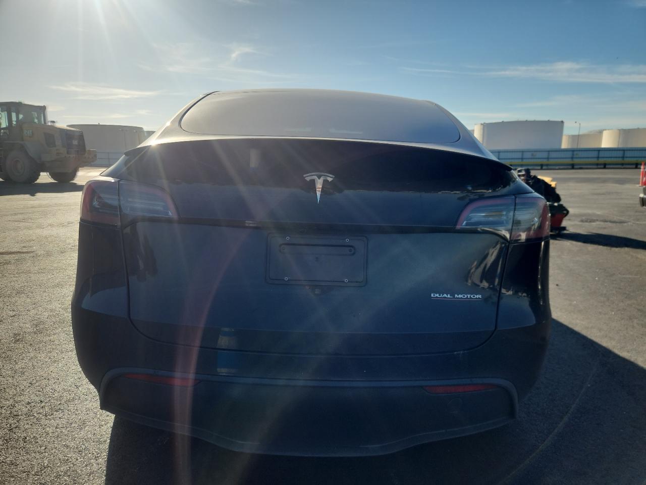 2024 Tesla Model Y VIN: 7SAYGDEF3RF069480 Lot: 89922565