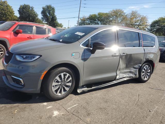 CHRYSLER PACIFICA H 2025