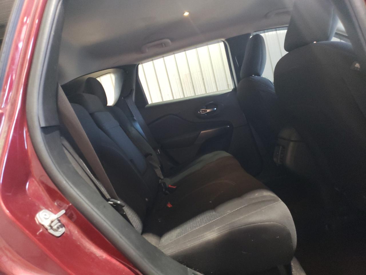 2019 Jeep Cherokee Latitude VIN: 1C4PJMCB3KD136909 Lot: 84958905