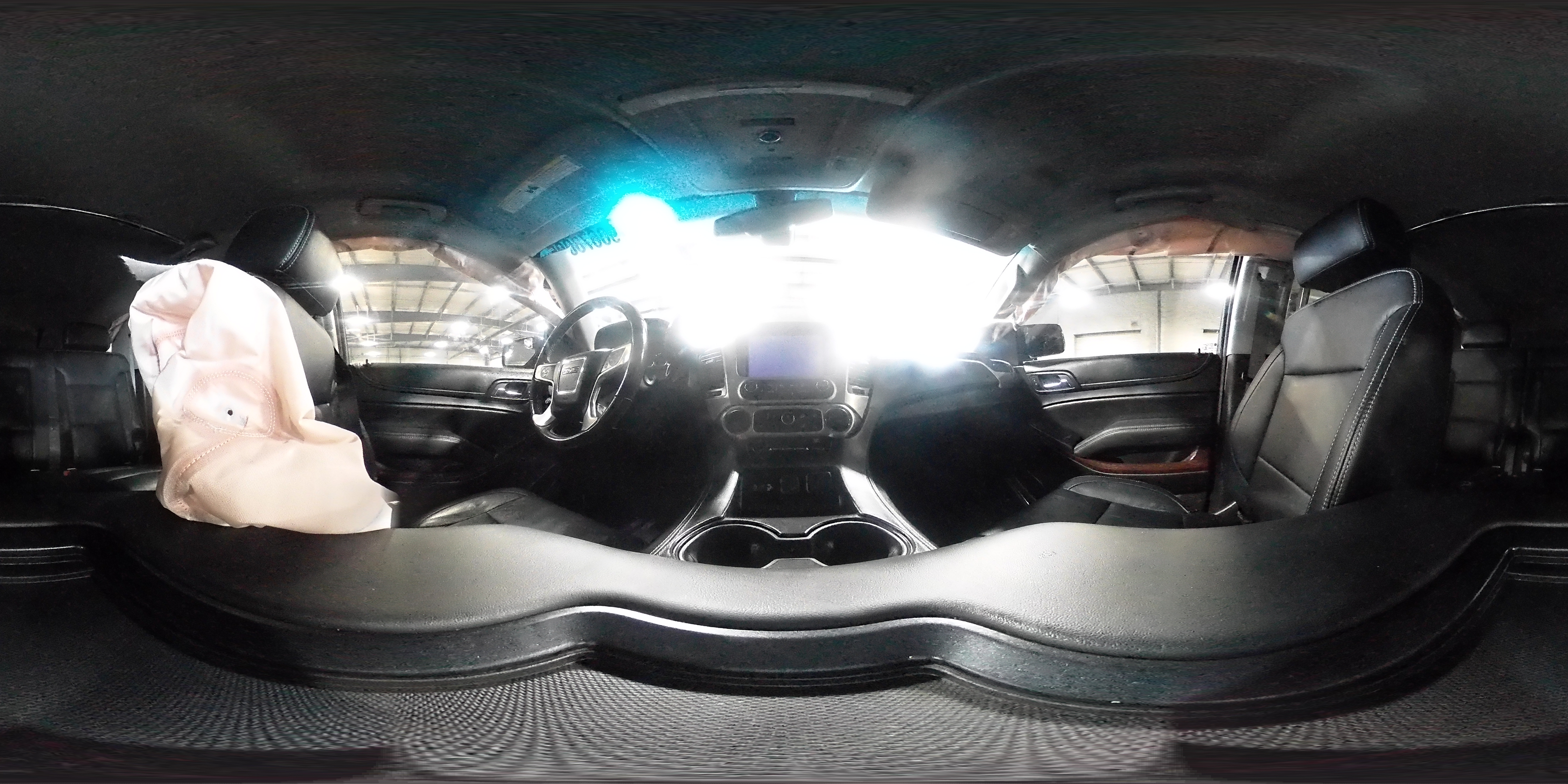 2018 GMC Yukon Xl K1500 Sle VIN: 1GKS2FKC5JR209216 Lot: 90678095