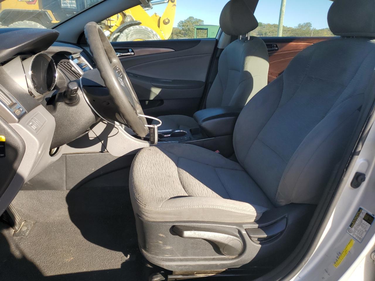 2014 Hyundai Sonata Hybrid VIN: KMHEC4A44EA114411 Lot: 87410955