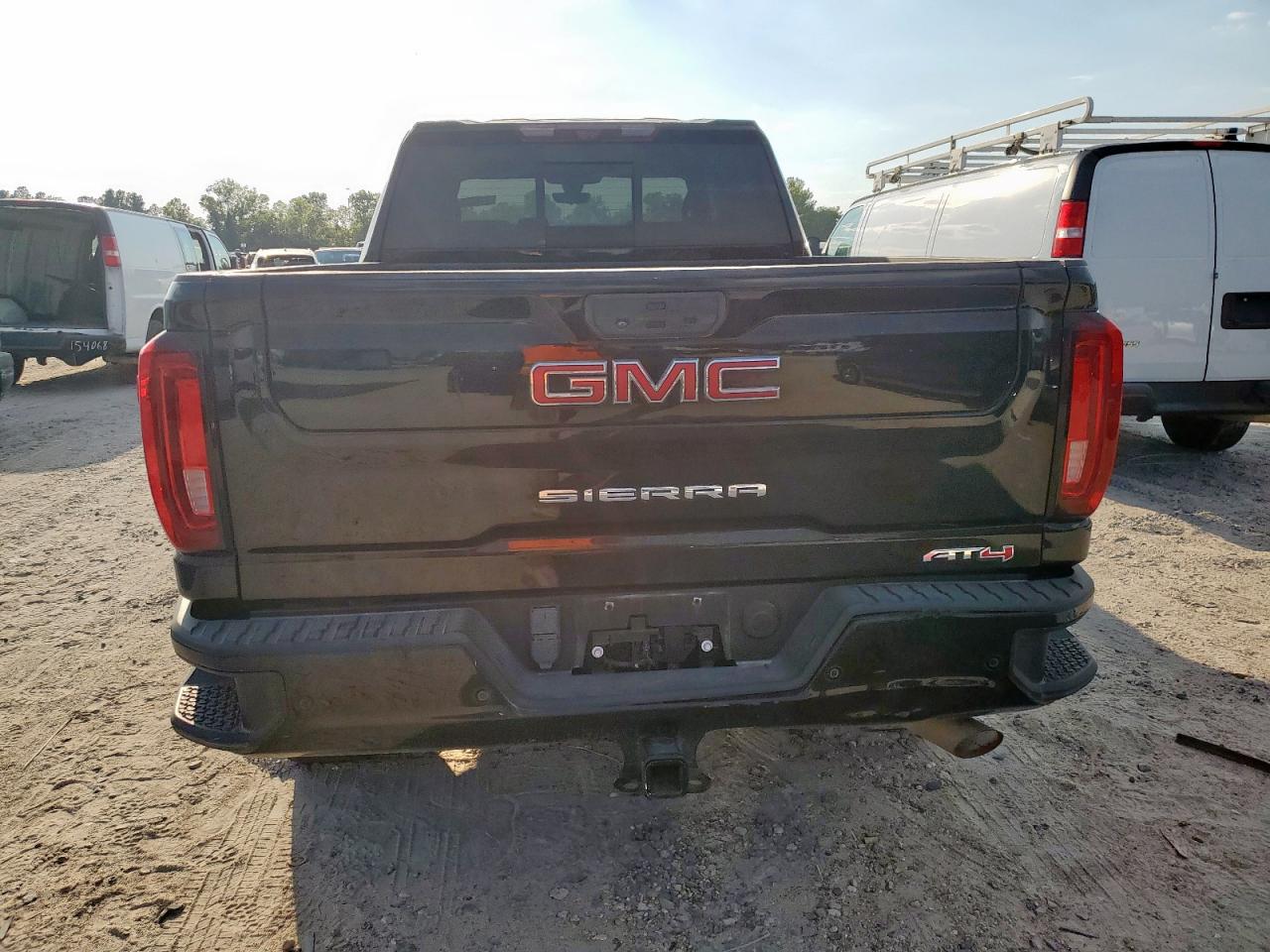 2022 GMC Sierra K2500 At4 VIN: 1GT49PE76NF318005 Lot: 81626045