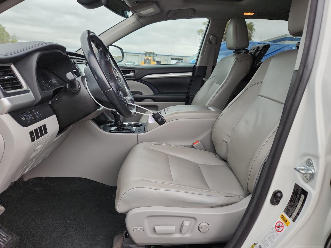 2017 Toyota Highlander Se VIN: 5TDJZRFH6HS517923 Lot: 82310265