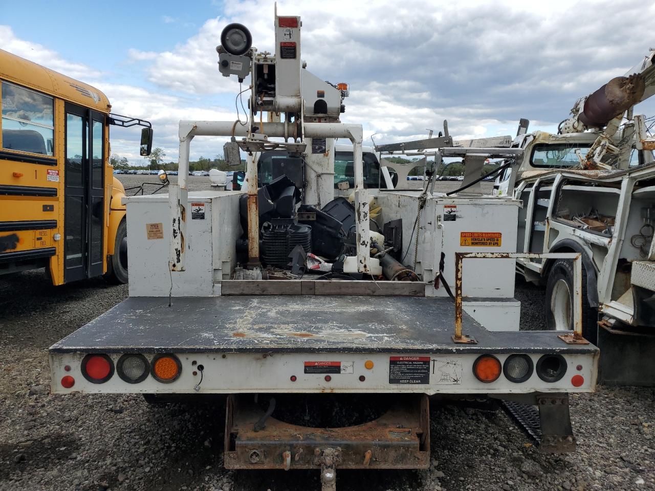 2019 Chevrolet Silverado Medium Duty VIN: 1HTKHPVK0KH239608 Lot: 84830015