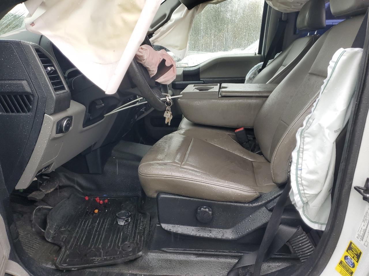 2020 Ford F350 Super Duty Utility / Service Truck VIN: 1FD8W3HTXLEC54092 Lot: 89901945