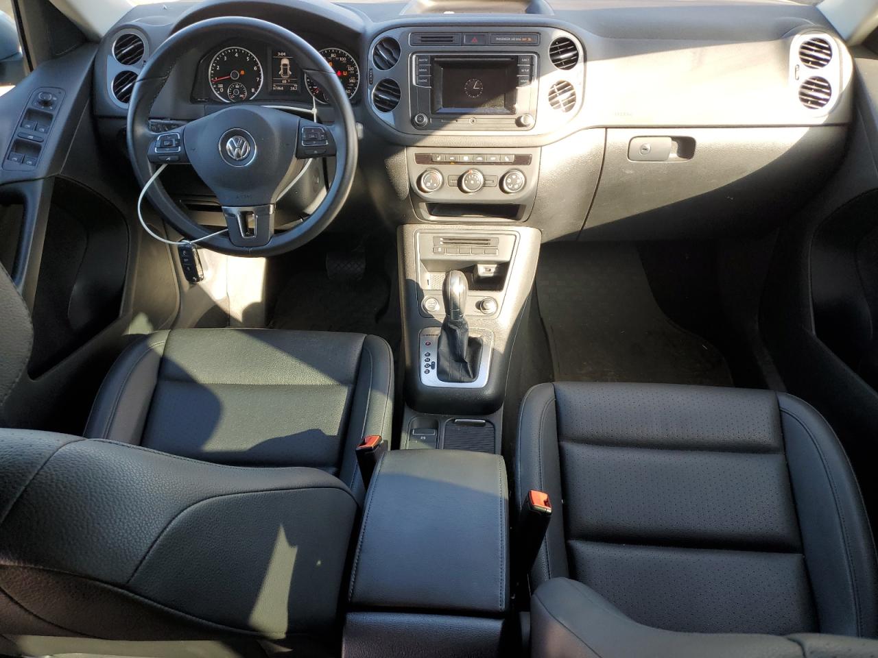 2016 Volkswagen Tiguan S VIN: WVGBV7AX0GW553832 Lot: 82365865