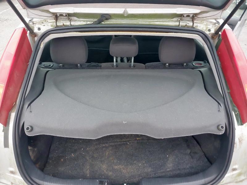 2003 FORD FOCUS LX 