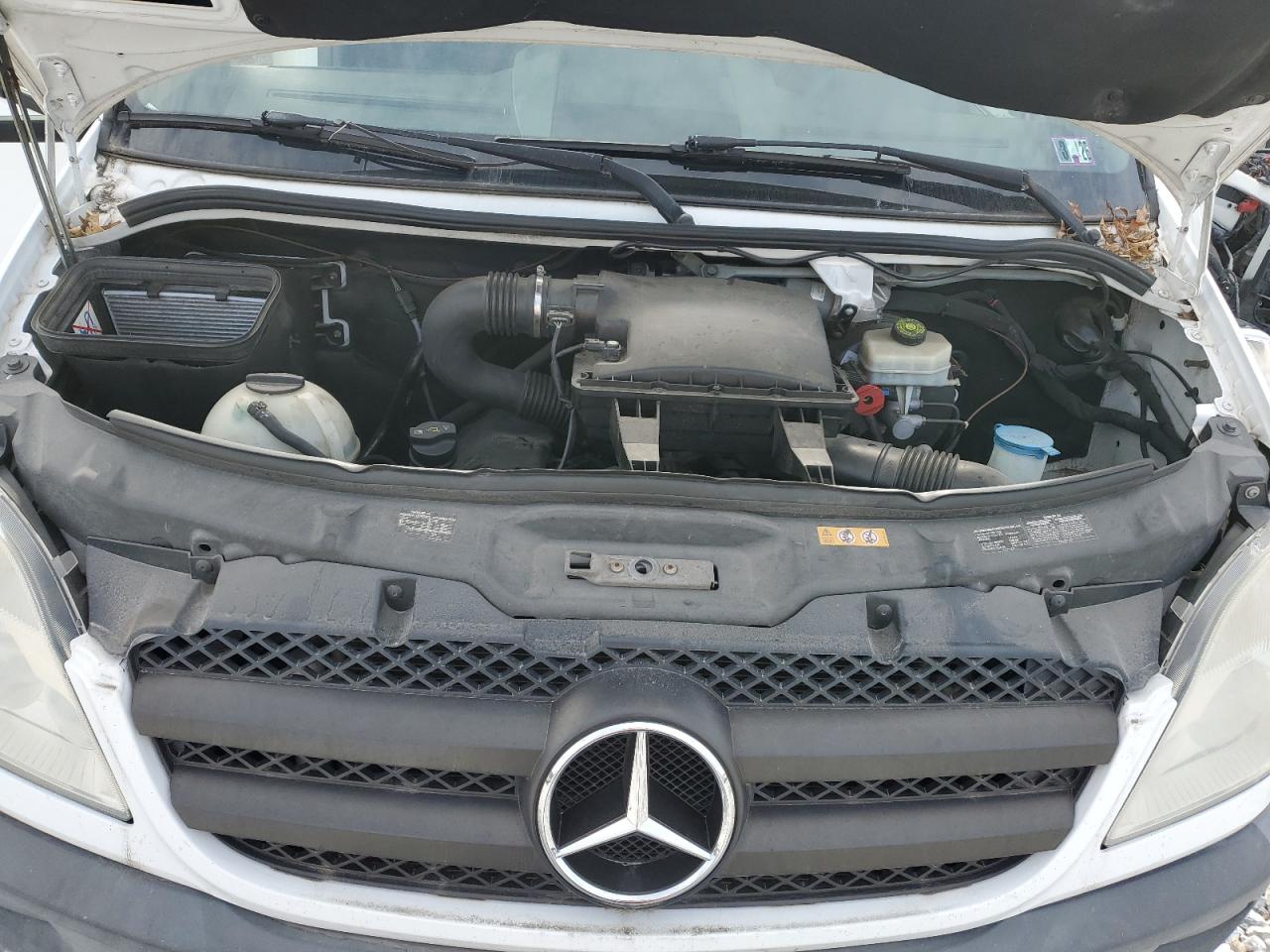 2013 Mercedes Benz Sprinter Box Truck VIN: WDAPF3CC6D9558329 Lot: 90136715