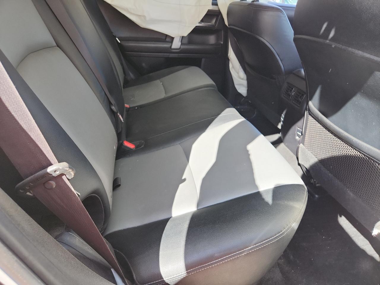 2015 Toyota 4Runner Sr5/Sr5 Premium VIN: JTEBU5JR9F5214936 Lot: 86106155