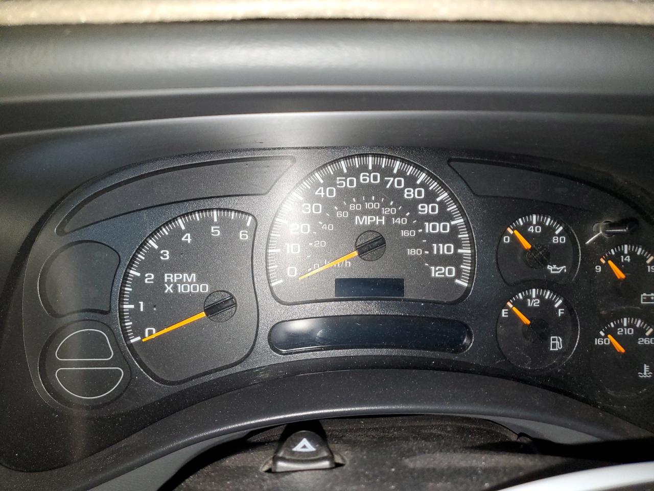 2004 Chevrolet Tahoe K150 VIN: 173660 Lot: 85425745