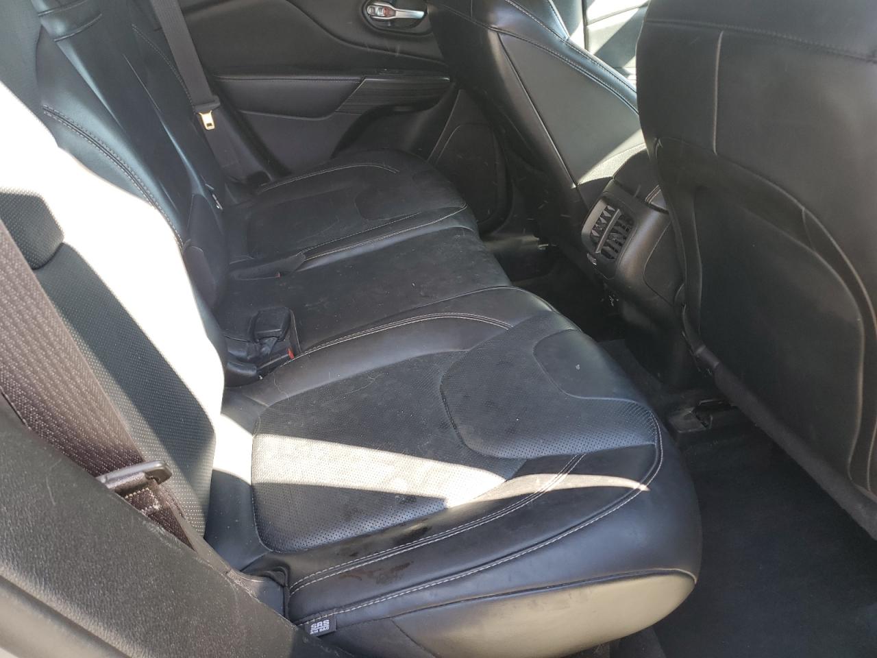 2015 Jeep Cherokee Limited VIN: 1C4PJMDS4FW669053 Lot: 90461915