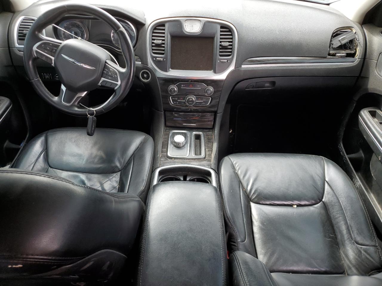 2015 Chrysler 300 Limited VIN: 2C3CCAAG2FH929668 Lot: 80942935