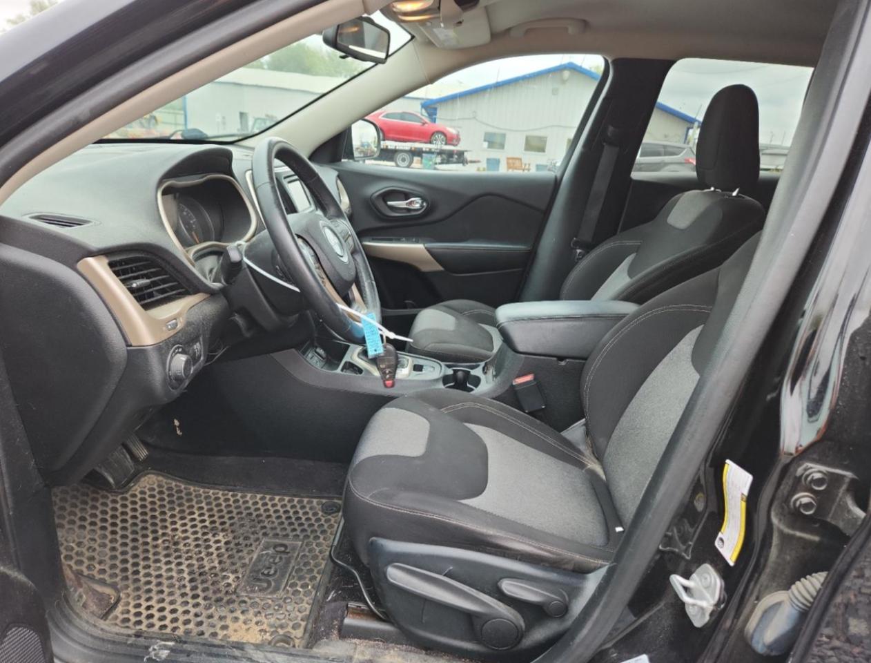 2017 Jeep Cherokee Sport VIN: 1C4PJLAB8HW644240 Lot: 84996585