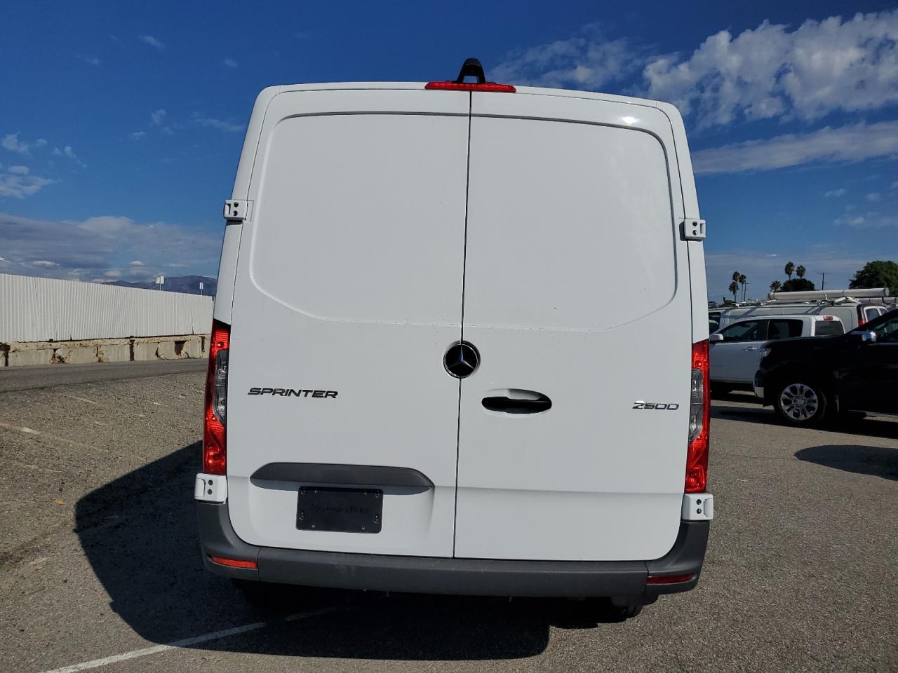 2025 Mercedes-Benz Sprinter 2500 VIN: W1Y4KBHY8ST198549 Lot: 85143025