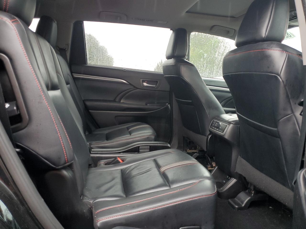 2019 Toyota Highlander Se VIN: 5TDJZRFH2KS565653 Lot: 82399975